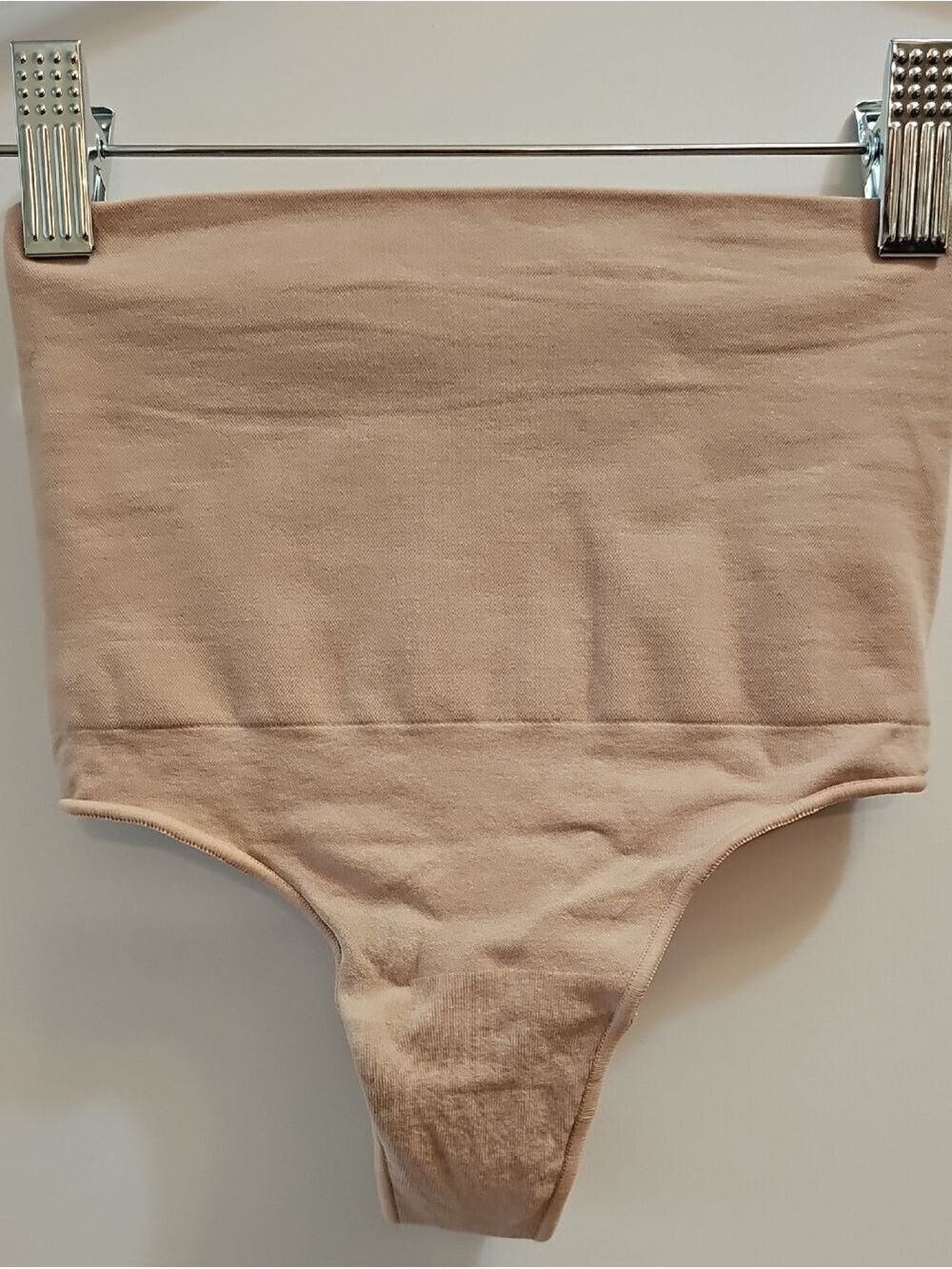 3116. NWOT SKIMS Core Control High-Waist Seamless Thong